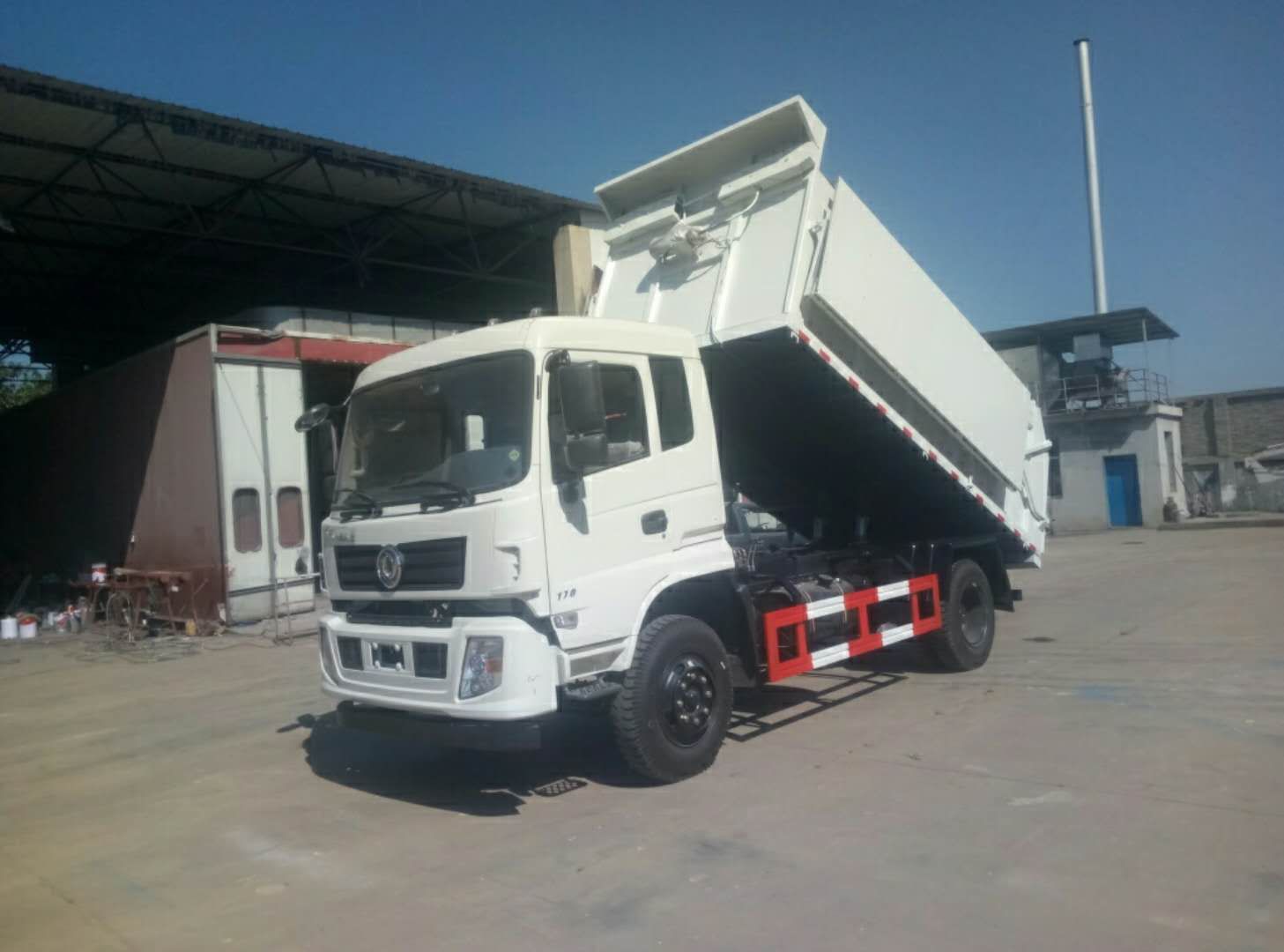 东风液压污泥车型号 新款20方污泥自卸车价格 东风污泥车 20方污泥车