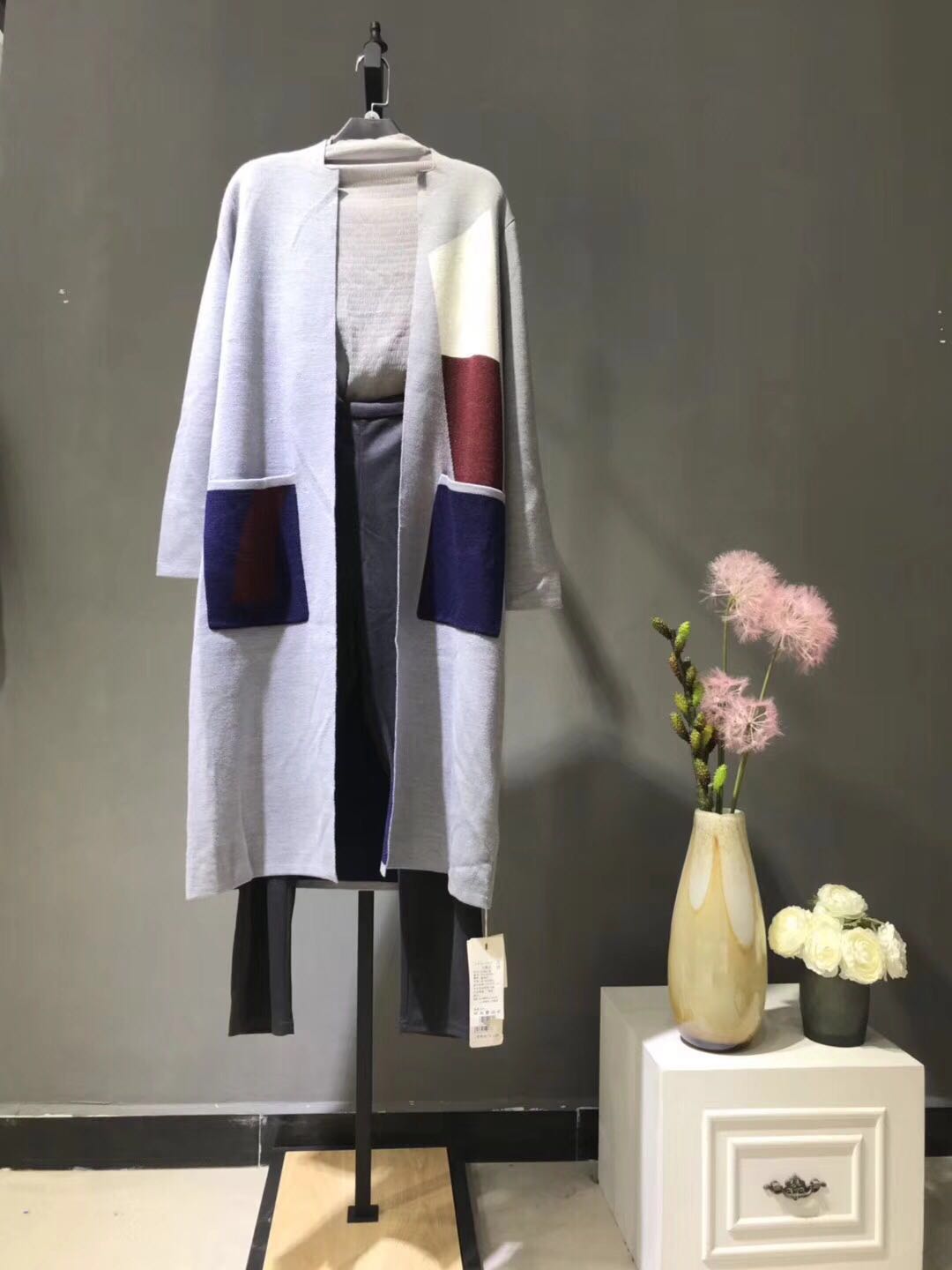 凡释品牌女装折扣&nbsp;&nbsp;广州品牌女装清仓&nbsp;&nbsp;广州品牌女装批发市场&nbsp;&nbsp;广州品牌女装折扣货源
