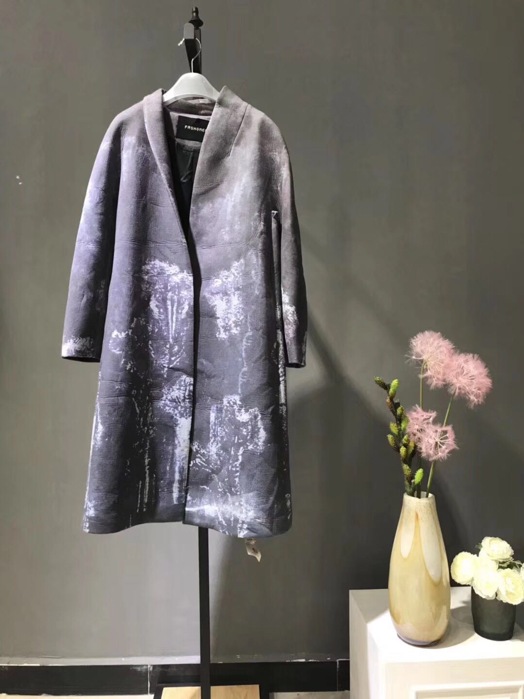 凡释品牌女装折扣&nbsp;&nbsp;广州品牌女装清仓&nbsp;&nbsp;广州品牌女装批发市场&nbsp;&nbsp;广州品牌女装折扣货源