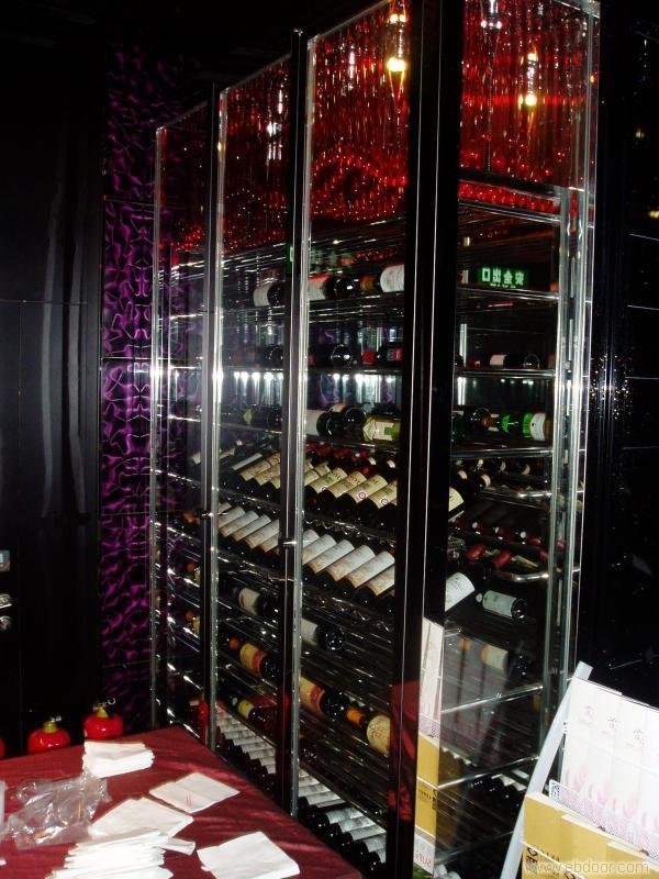 不锈钢酒柜  餐具