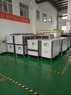 工业水冷冷水机组  工业水冷冷水机组功能  工业水冷冷水机组特点