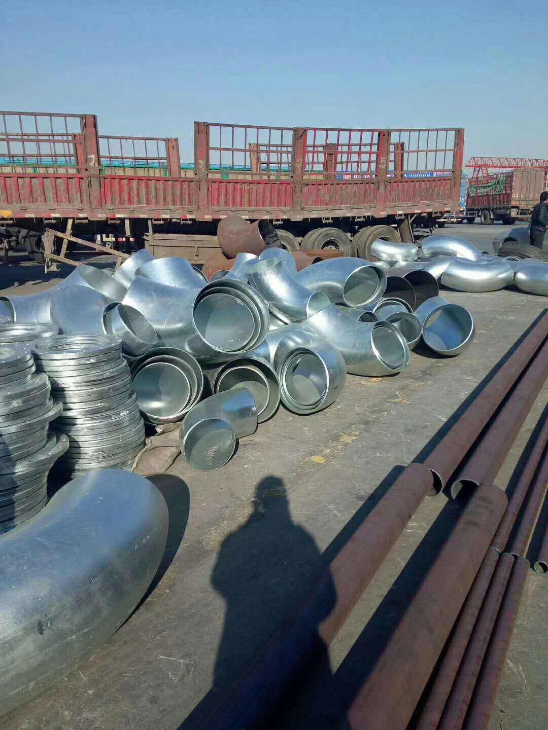 316不锈钢无缝弯头实体厂家  不锈钢弯头  弯头厂家
