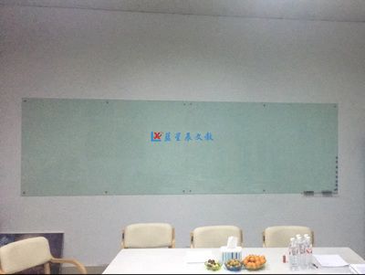 深圳单面挂式工艺玻璃白板1 挂式磁性白板 办公会议板