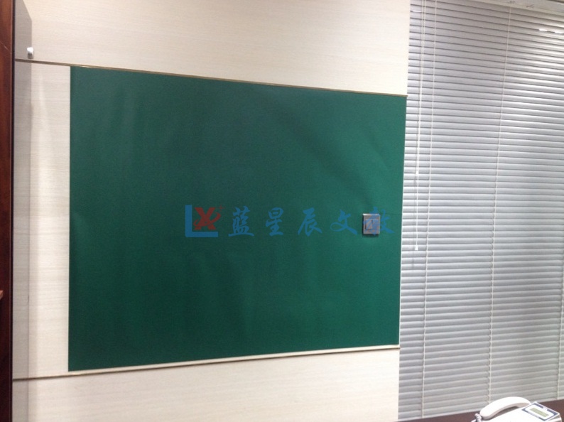 珠海单面教学型绿板1 单面绿板 磁性绿板
