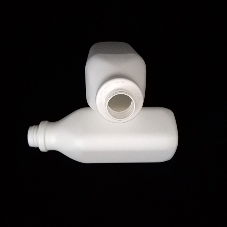 专业生产白色pe环保580ml、850ml莉威瓶塑料瓶子  广州花都塑胶厂  广州花都塑料厂  广州塑料厂家