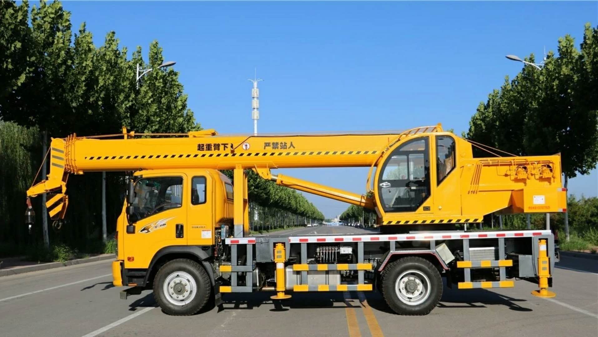 『重磅消息』全新东风160吊车惊艳亮相！！  上牌吊车  起重机
