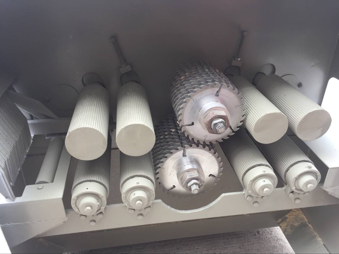 河北省重型方木多片锯木材加工设备厂家直销  重型双轴方木锯  多规格方料锯