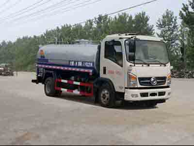 山东省泰安市摆臂式垃圾车