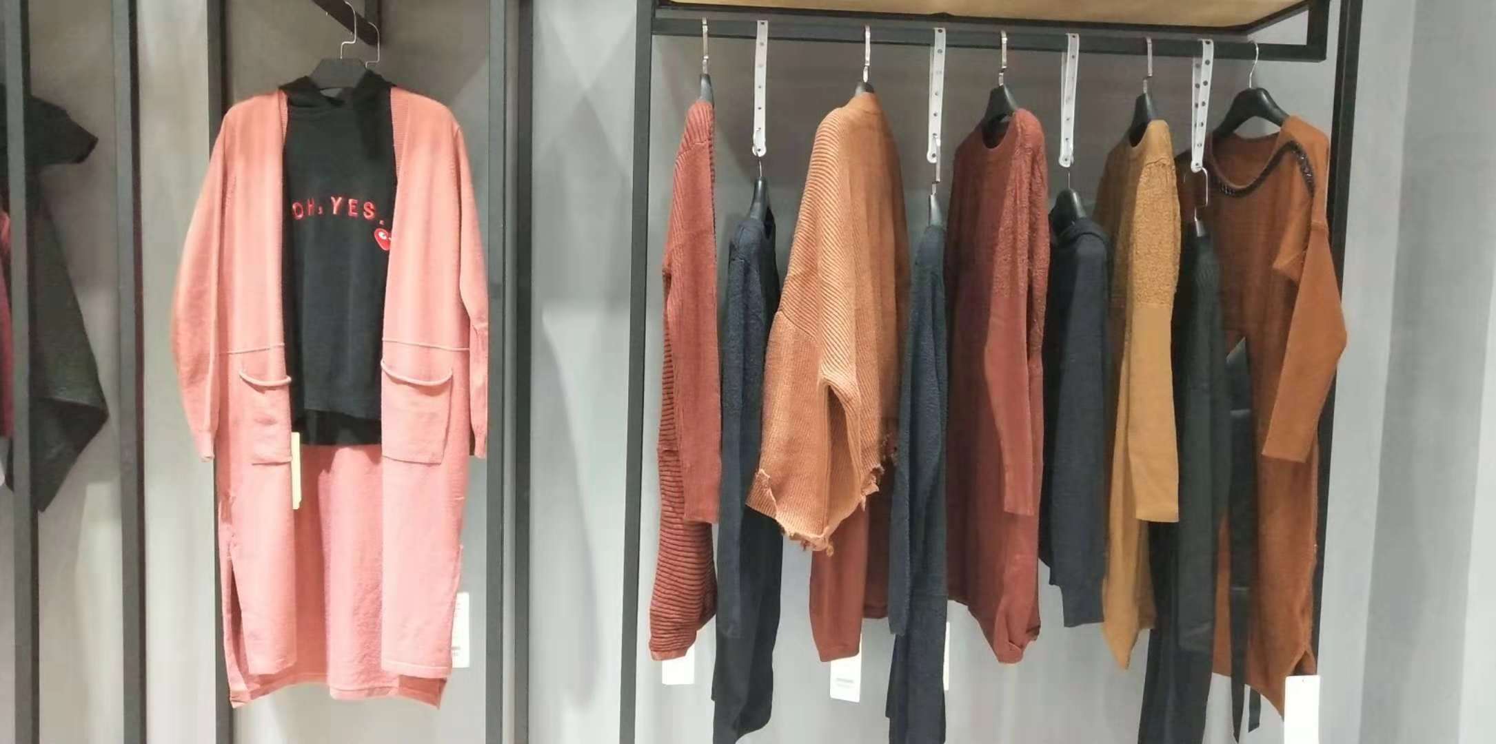 宝姿毛衣开衫打底女装折扣批发只选统衣服饰  毛衣批发  打底毛衣