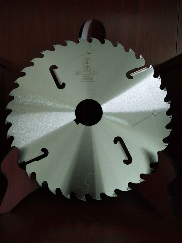 木工机械机用锯片专用锯片多片锯锯片厂家直销  超薄多片锯锯片  合金木工锯片  超薄带刮刀锯片