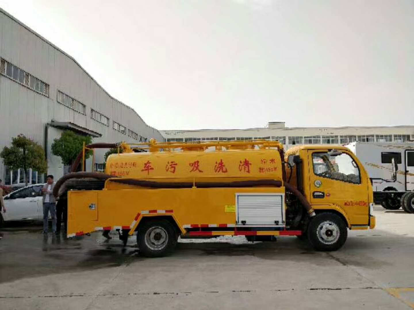 东风12吨徐工随车吊多少钱 随车吊可分期包上户&nbsp;&nbsp;徐工12吨随车吊&nbsp;&nbsp;东风12吨随车吊&nbsp;&nbsp;14吨徐工随车吊