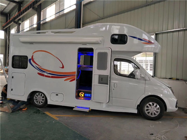 B型改装房车订车送油卡  上汽大通C型B型房车  上汽大通B型6座房车  长城风骏房车价格