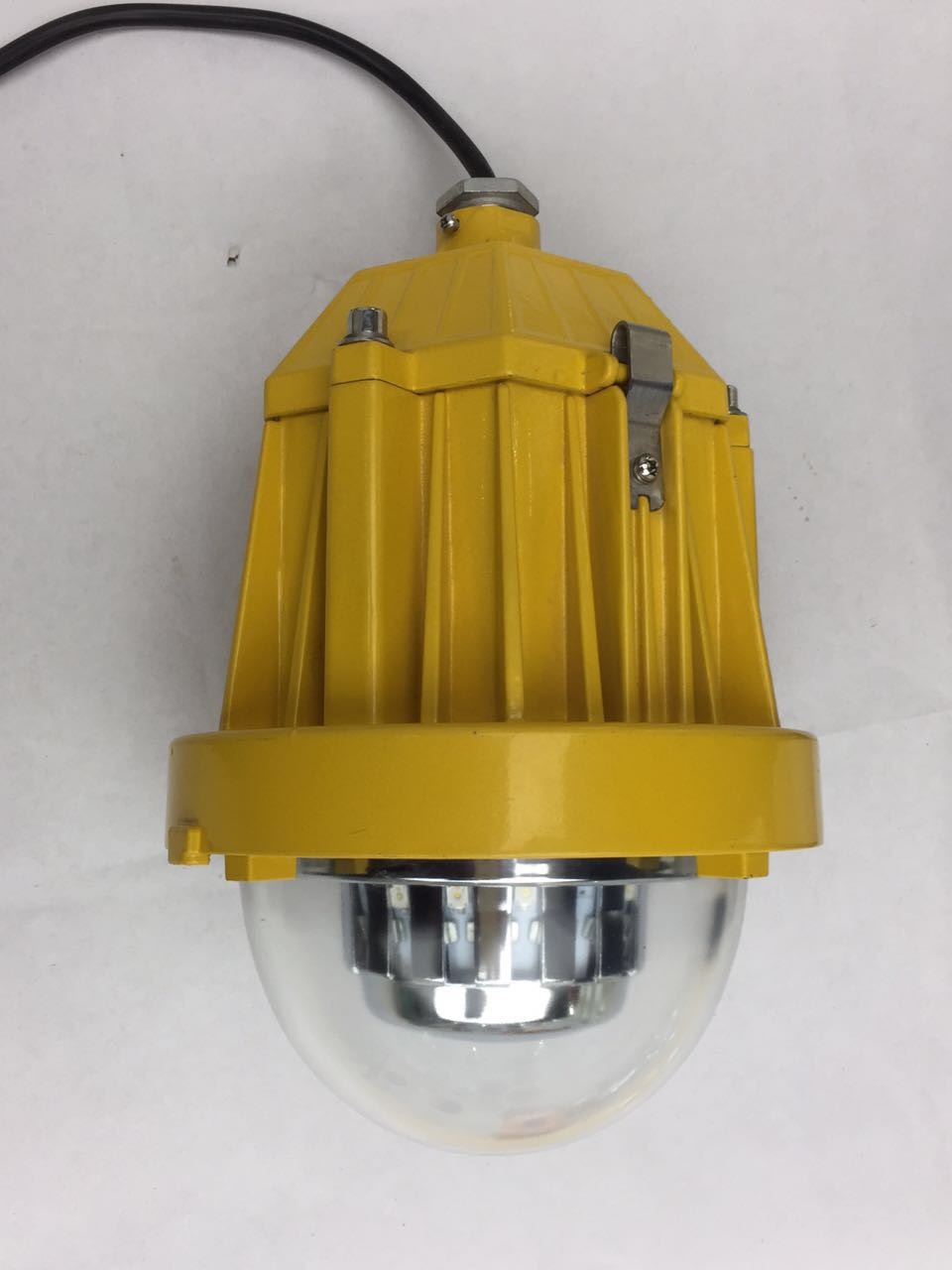 KLE1018-50WLED防爆平台灯AC220V&nbsp;&nbsp;KLE1018防爆灯图片&nbsp;&nbsp;KLE1018防爆灯价格&nbsp;&nbsp;防爆灯安装方式