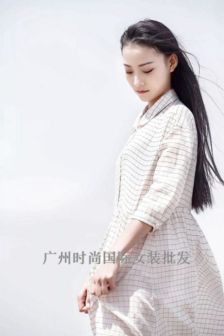 广州时尚国际服饰大型品牌折扣女装批发春夏新款上架