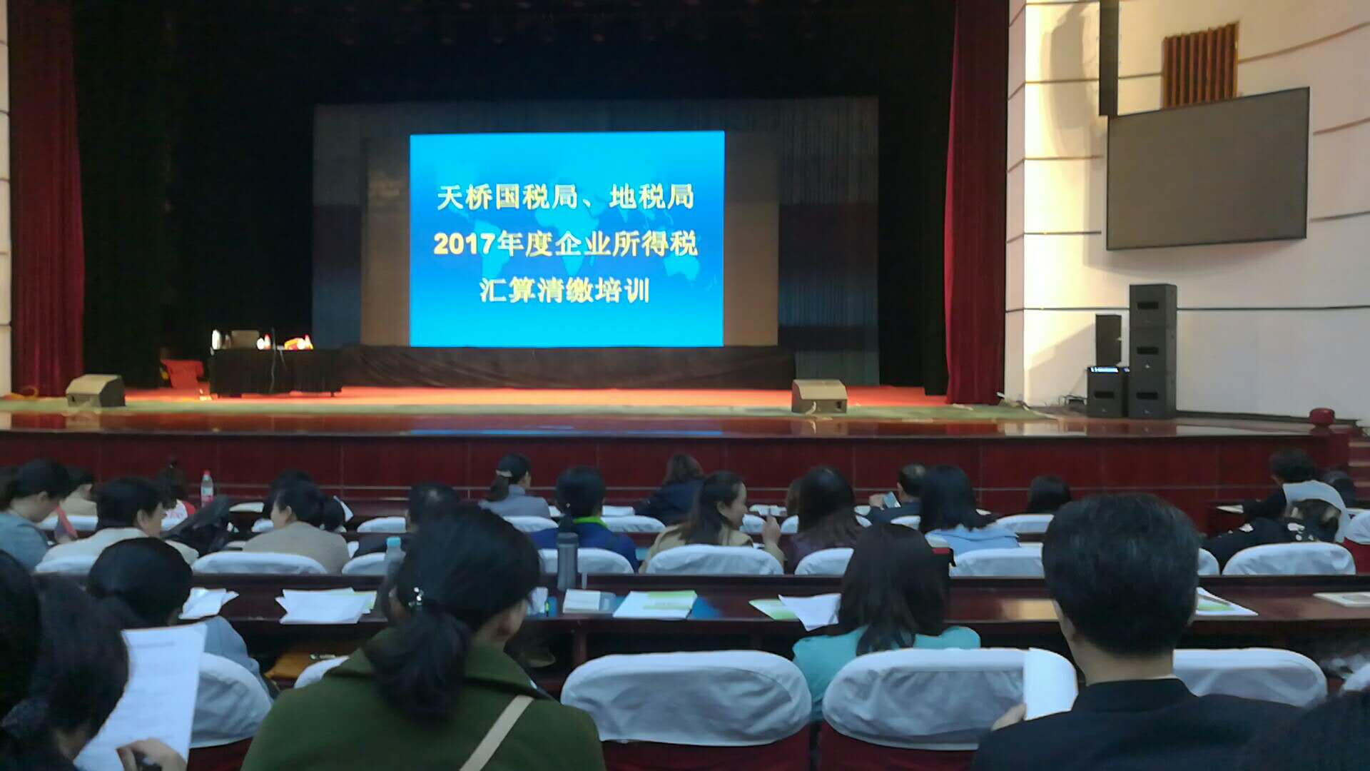 淄博室内LED屏企业不断壮大市场活力持续攀升  山东济南LED显示屏  青岛LED显示屏  室内全彩显示屏