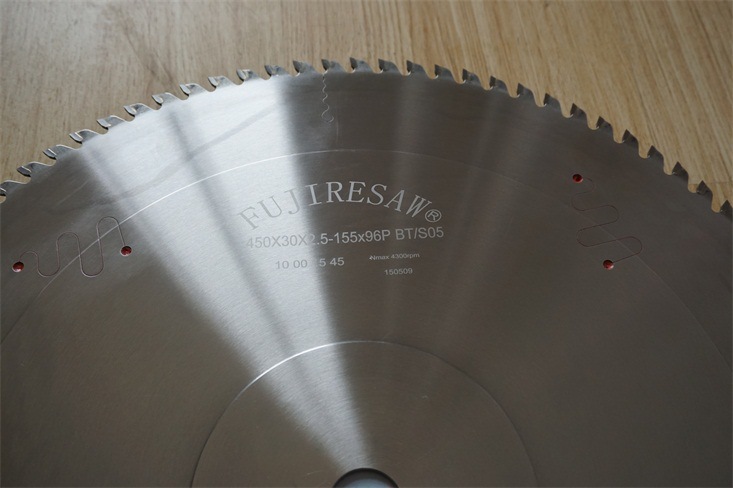 进口切铝机锯片 550铝型材锯片定制工厂
