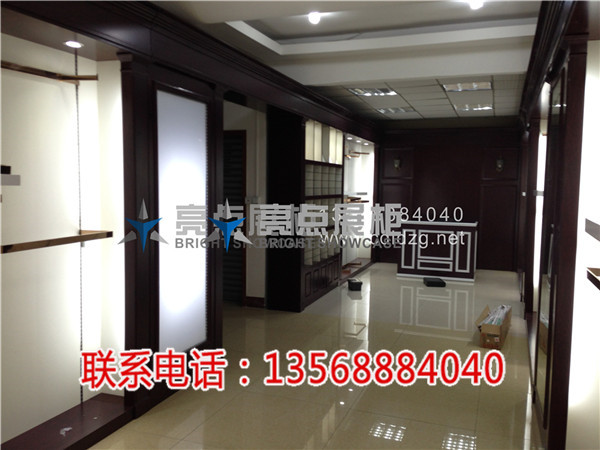 成都烤漆展柜设计制作  厂家价格