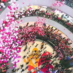 气球雨气球瀑布告白气球商场开业气球下落互动