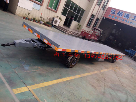 6吨无动力牵引平板全挂拖车 灰色 平板车 全挂车 牵引平板车
