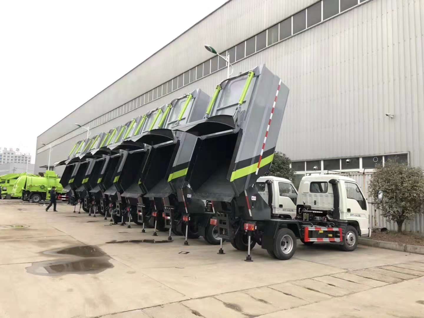 福田时代小卡之星2后挂桶垃圾转运车  国五后挂桶垃圾车价格  福田小卡后挂垃圾车