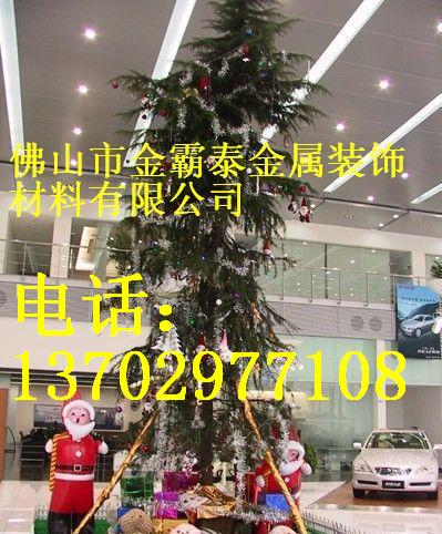 圆孔铁板吊顶&nbsp;&nbsp;走廊铁板天花&nbsp;&nbsp;定制铁板装饰吊顶&nbsp;&nbsp;镀锌铁板穿孔天花