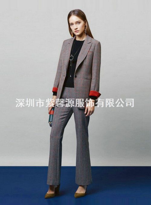 直销一手货源品牌折扣尾货畅销品牌女装批发
