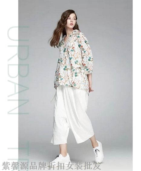中高档品牌女装折扣店纯一手货源批发