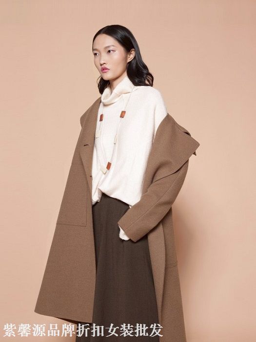 薄款羽绒服高档女装批发