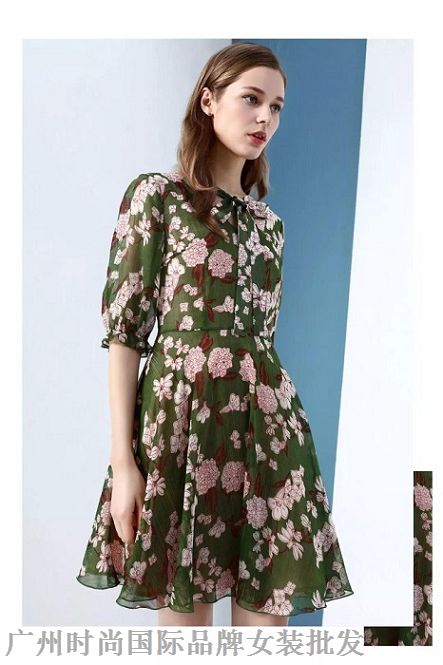 库存高档设计师品牌四季品牌女装库存批发