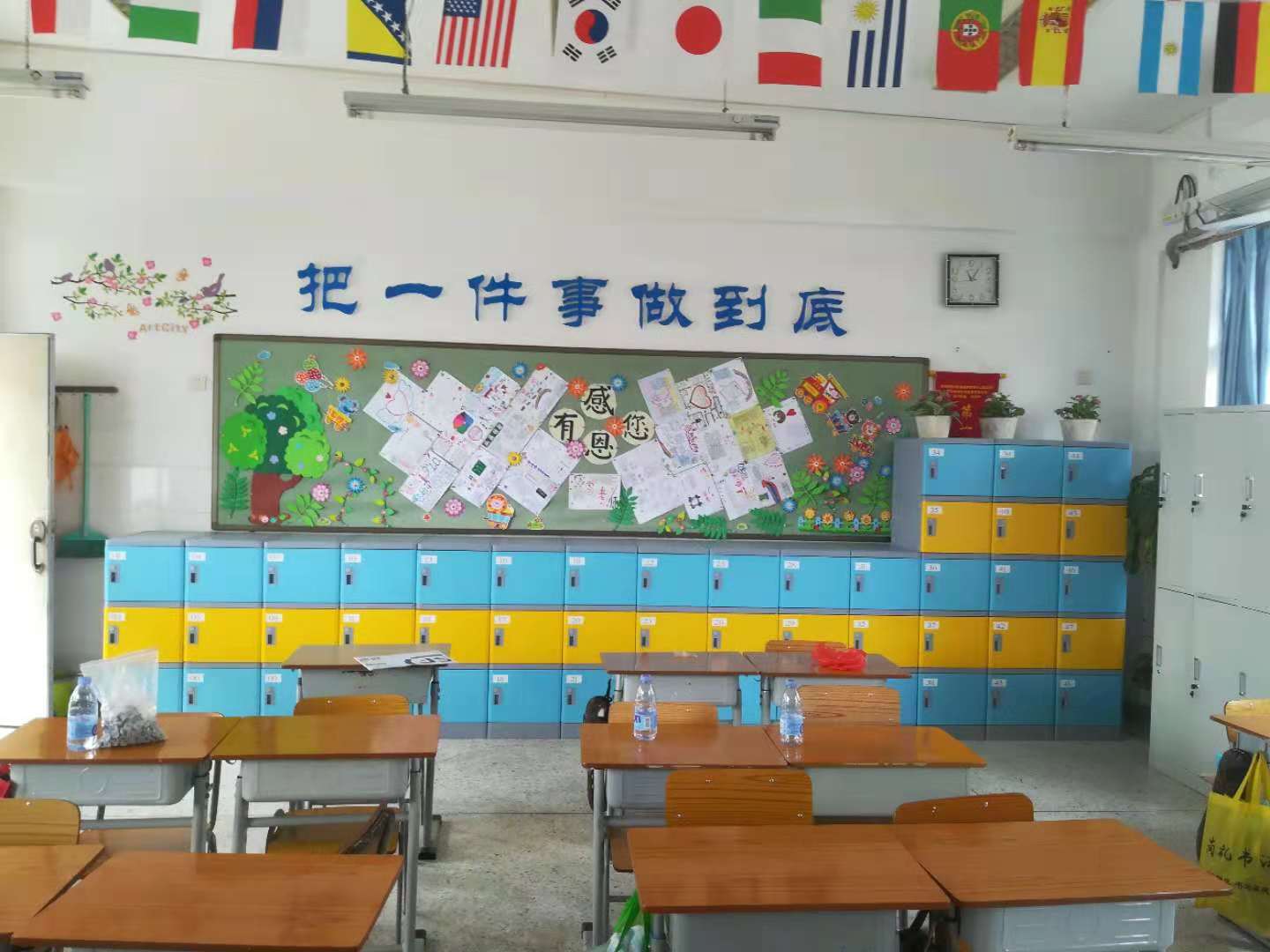 好柜子牌塑料学生书包柜生产厂家  塑料储物柜  教室书包柜