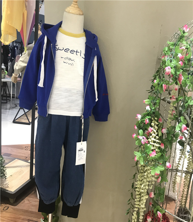 浙江小猪班尼儿童春节外套童装批发尾货货源  童装货源  库存尾货