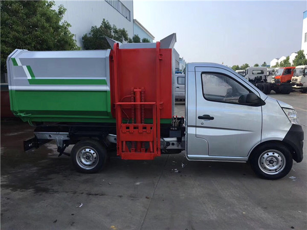 长安自卸式垃圾车性能_垃圾车手推车清洁车