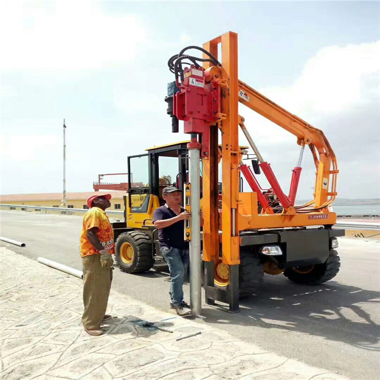 供应公路护栏打桩机 全液压立柱打桩机厂家  液压打桩机
