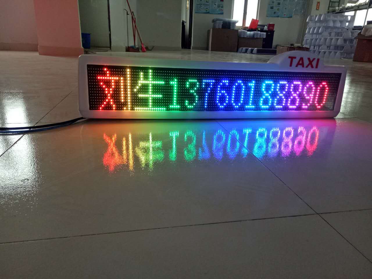 出租车全彩LED显示屏出租车顶灯LED车顶广告屏