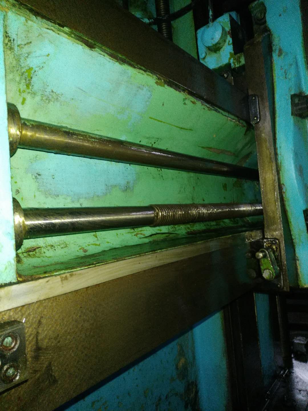 瓦机5112立车车削直径1250mm成色很好带侧刀架  立车5112  瓦房店立车5112