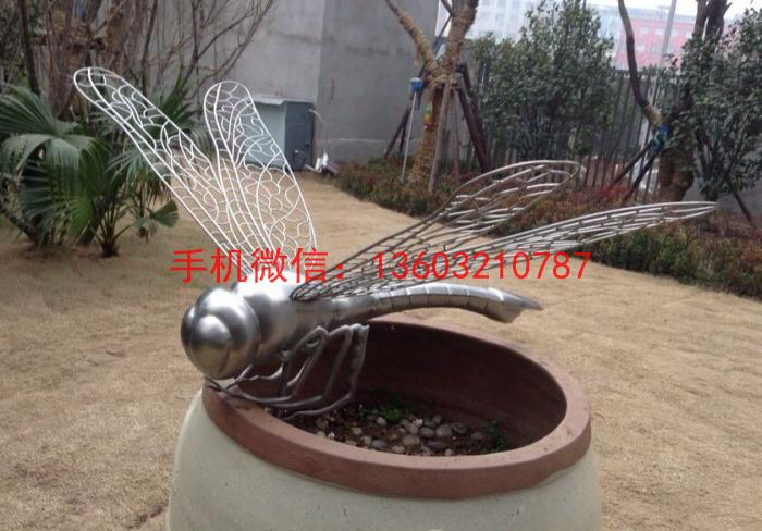 公园不锈钢蜻蜓雕塑，仿真昆虫雕塑，河北不锈钢雕塑厂家