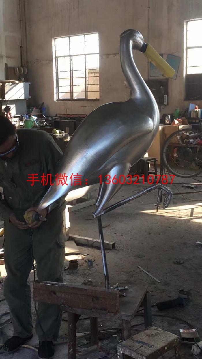 不锈钢镜面仙鹤雕塑，仿真丹顶鹤雕塑，河北雕塑厂家