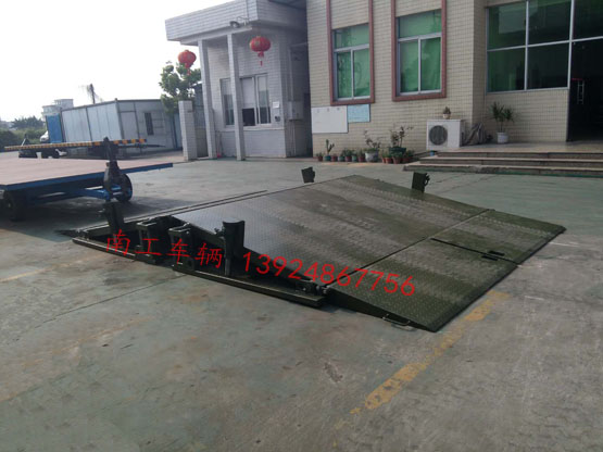登陆码头专用装卸梯台 10吨固定式登车桥&nbsp;&nbsp;移动式噔 车桥&nbsp;&nbsp;固定装卸货平台