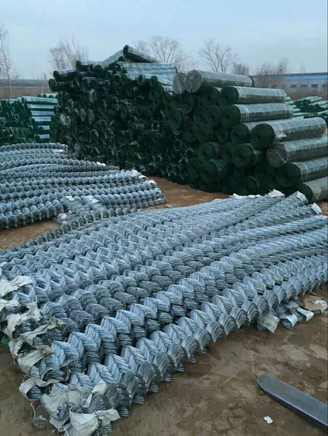 公路边坡防护植草施工常用绿化资材云南仓库发货  公路边坡绿化资材批发  稳固边坡防护植草  边坡专用防护网