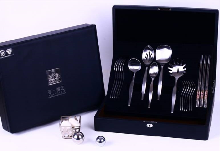多种专业定制礼品_哪里有靠谱的礼品定制加盟供应商  企业礼品定制