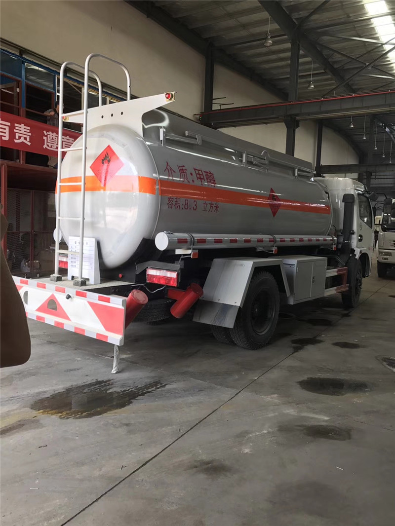 厂家全国生产制造甲醇乙醇酒精罐式运输车 化工车  18872994403  甲醇运输车价格  甲醇罐车多少钱
