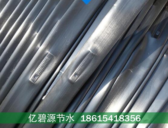 西安连续贴片式滴灌带定做厂家  西安贴片式滴灌带