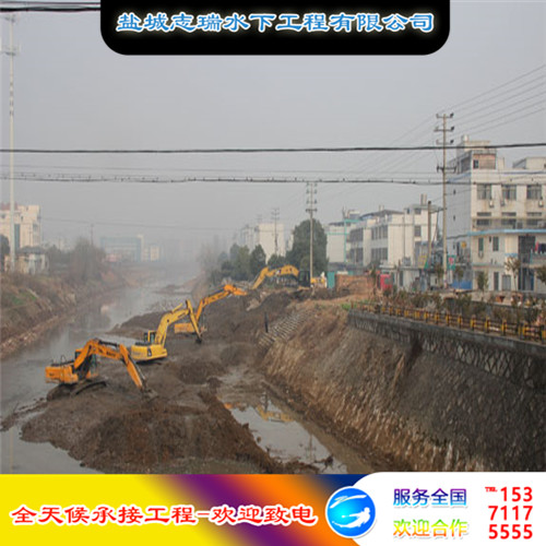 尔疏通公司-水下法兰安装
