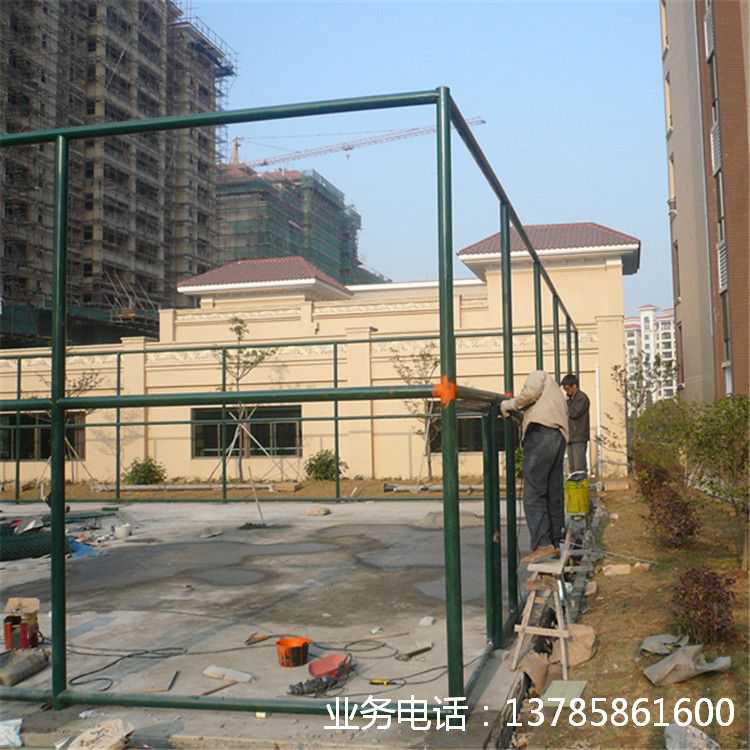 包塑勾花网篮球场围网_篮球场围网厂家_篮球场围网施工