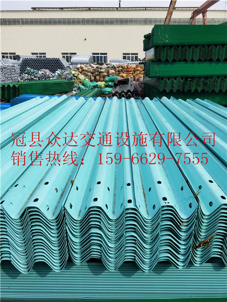 满洲里Gr-A-2E波形护栏，镀锌圆立柱生产厂家