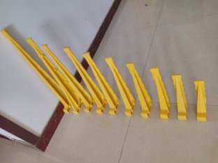 螺钉式电线托架批量供应  电缆支架  玻璃钢电缆支架  电缆支架厂家
