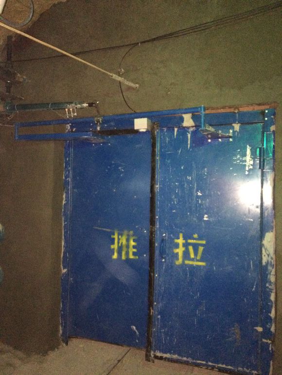 榆林矿用平衡无压风门SWM和利隆发货快  矿用风门  矿用平衡风门