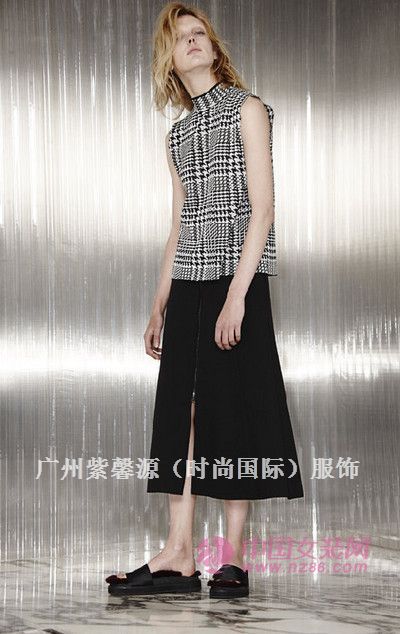 长期提供一线折扣女装批发轻奢潮牌大量批发