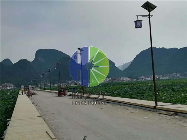 桂林太阳能路灯安装_广西恒之光新能源提供  LED太阳能路灯