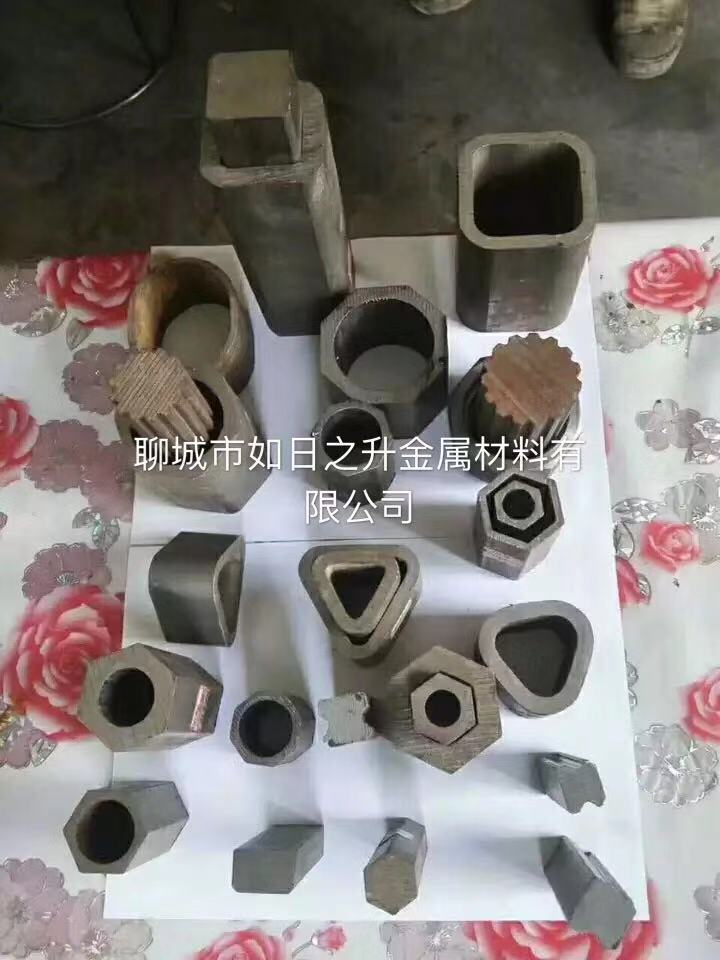 304不锈钢D型管 马蹄管 不锈钢六方钢管&nbsp;&nbsp;304马蹄钢管&nbsp;&nbsp;不锈钢异型管&nbsp;&nbsp;201六方钢管
